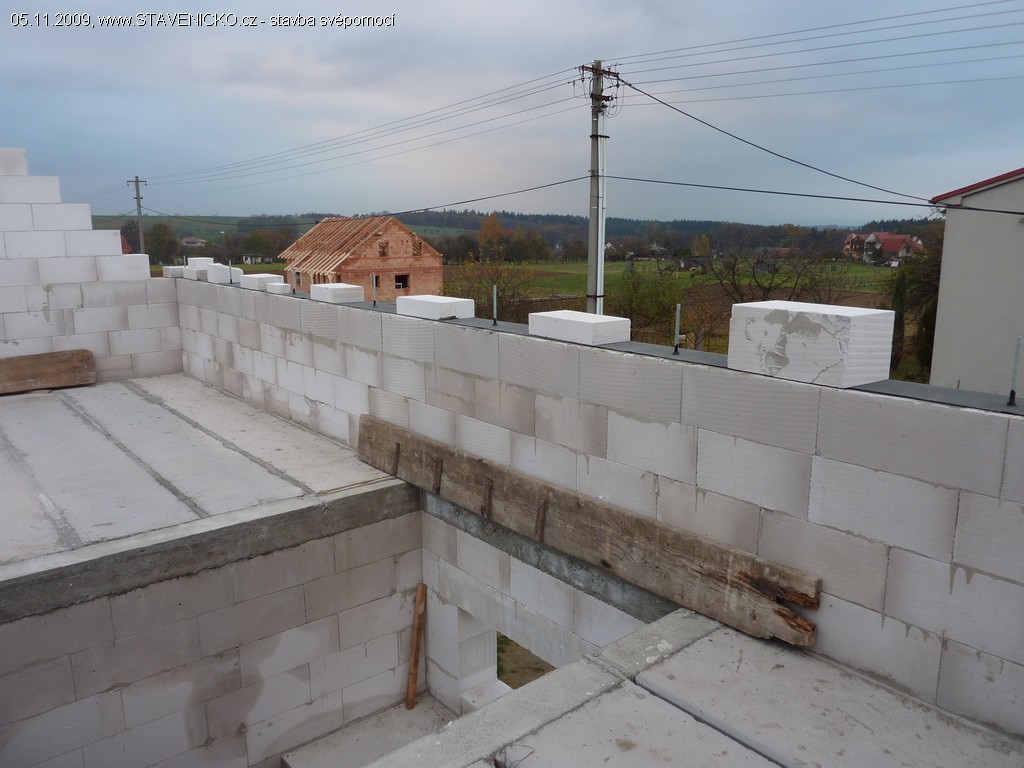 Zaten hydroizolace proti vtru pod budouc pozednic